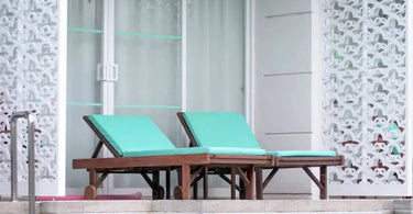 Adjustable Chaise Lounges vs. Traditional Lawn Chairs: Which One Wins for Comfort?